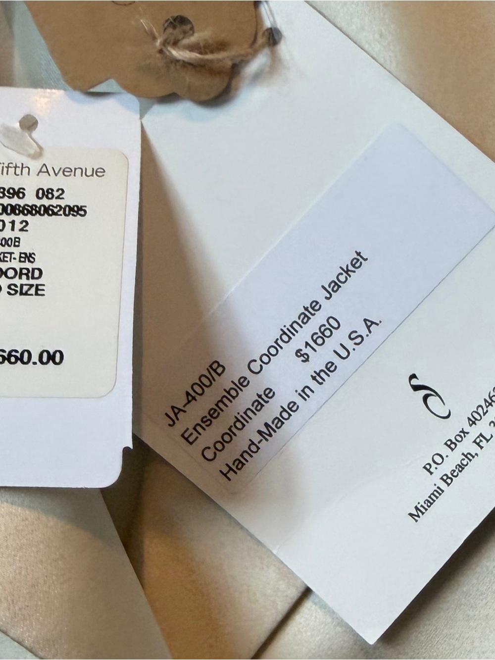 Craig Signer Silk Jacket from Saks Fifth Avenue, Brand New - Picture 4 of 7